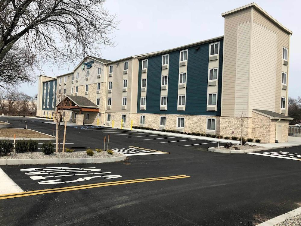 Woodspring Suites Providence Exteriér fotografie